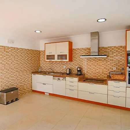 Villa Lgs66v4, Moradia Alta Qualidade Com Ac E Wifi, Zona Tranquila Lagos