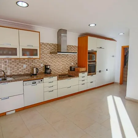 Lgs66v4, Moradia Alta Qualidade Com Ac E Wifi, Zona Tranquila