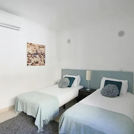 Lgs66v4, Moradia Alta Qualidade Com Ac E Wifi, Zona Tranquila Willa Lagos