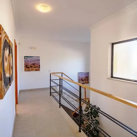 Lgs66v4, Moradia Alta Qualidade Com Ac E Wifi, Zona Tranquila Villa Lagos